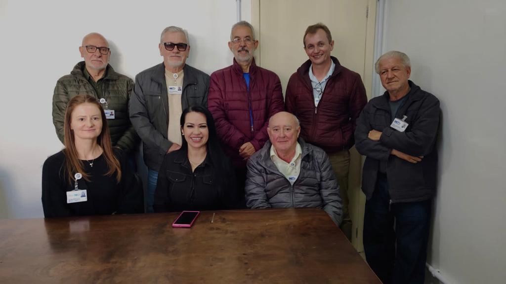 Provedoria e Superintendência do HCB estiveram reunidos com a representante do Ministro Paulo Pimenta, Michele dos Santos ,para de tratar de assuntos de interesse da saúde pública local.  