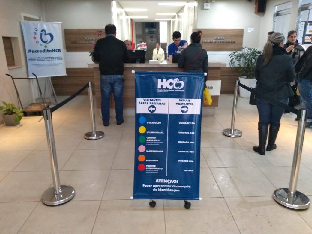 Áreas restritas do HCB recebem identificação para visitantes.