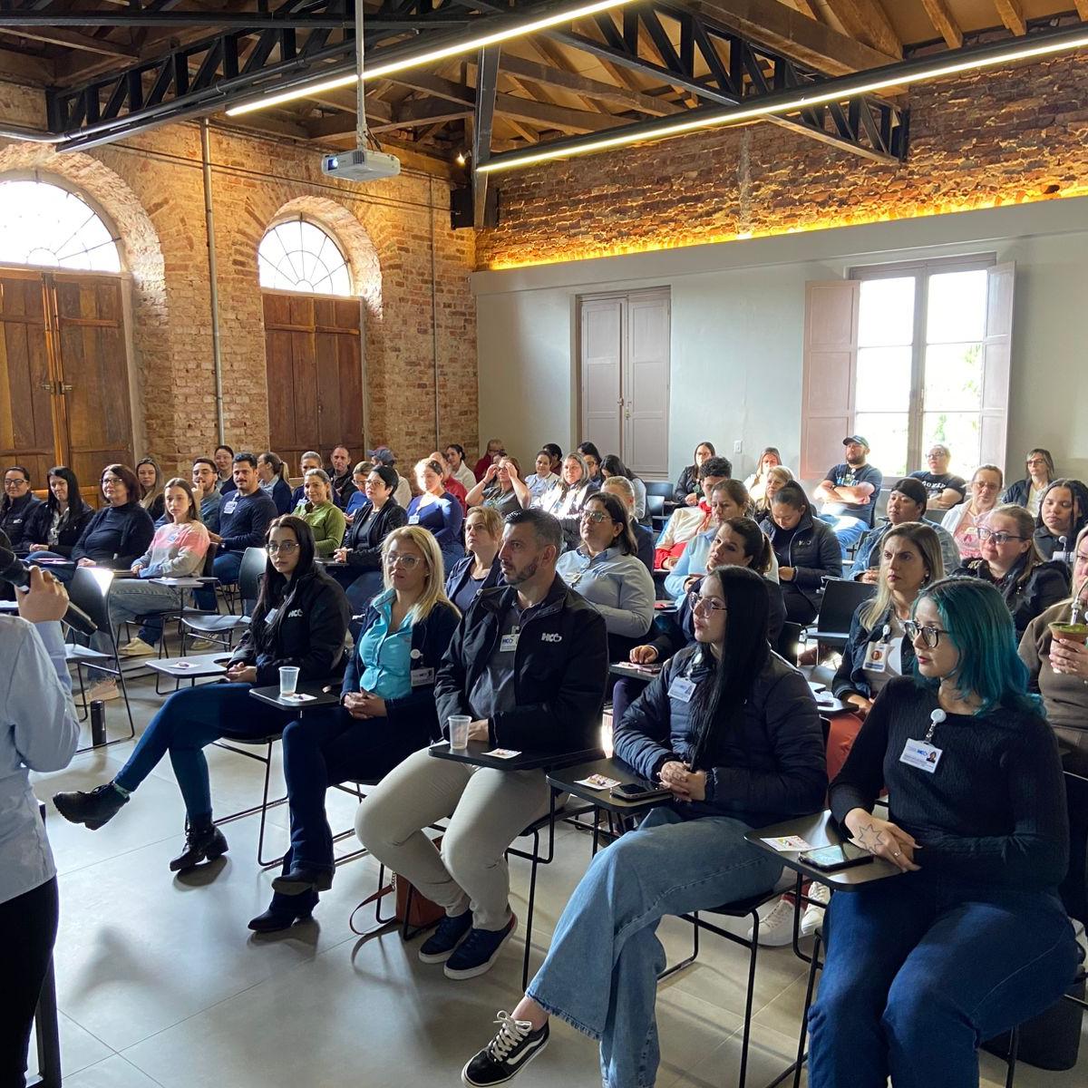 Treinamento Institucional sobre Inclusão e Diversidade no HCB